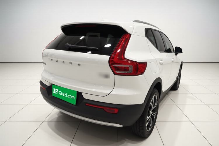 Used Volvo XC40 2021 T4 Four-Wheel Drive Smart Luxury Edition Rear Right 45 Deg