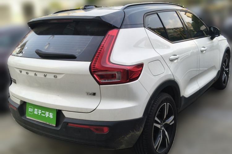 Used Volvo XC40 2021 T4 Four-Wheel Drive Smart & Sporty Edition Rear Right 45 Deg