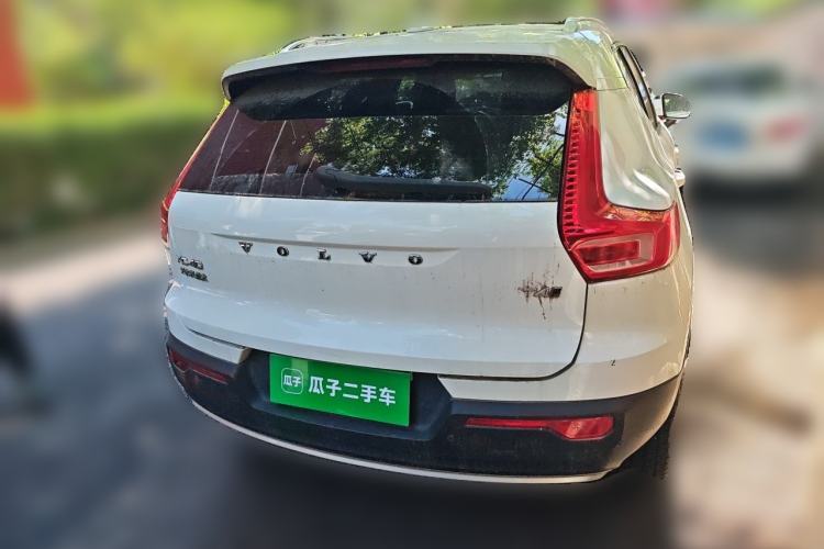 Used Volvo XC40 2021 T4 4x4 SmartDrive Fashion Edition Rear Right 45 Deg