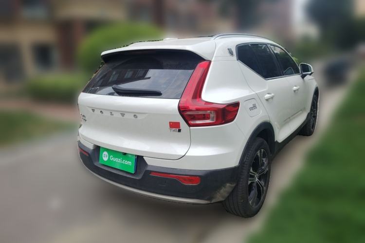 Used Volvo XC40 2021 T4 Four-Wheel Drive Smart Luxury Edition Rear Right 45 Deg