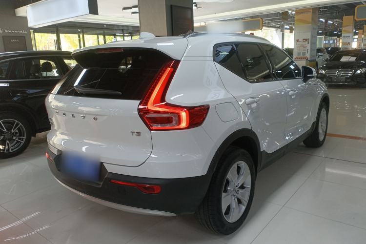 Used Volvo XC40 2021 T3 Smart & Stylish Edition Rear Right 45 Deg