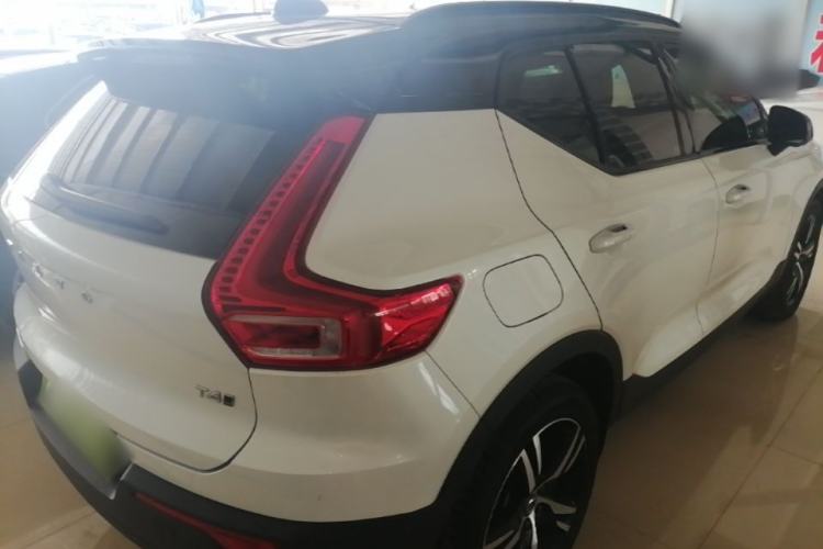 Used Volvo XC40 2021 T4 Four-Wheel Drive Smart & Sporty Edition Rear Right 45 Deg