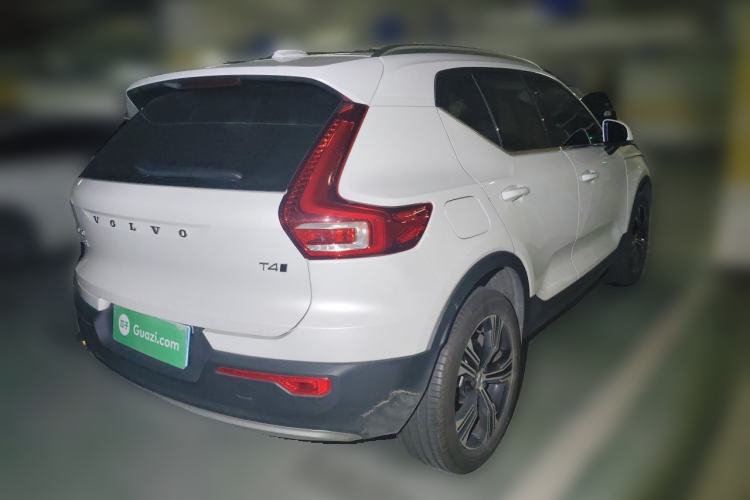 Used Volvo XC40 2021 T4 Four-Wheel Drive Smart Luxury Edition Rear Right 45 Deg