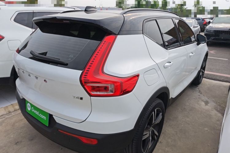 Used Volvo XC40 2021 T4 Four-Wheel Drive Smart & Sporty Edition Rear Right 45 Deg