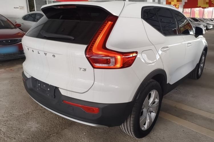 Used Volvo XC40 2021 T3 Smart & Stylish Edition Rear Right 45 Deg