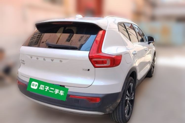 Used Volvo XC40 2021 T4 Four-Wheel Drive Smart Luxury Edition Rear Right 45 Deg