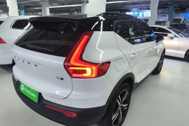 Used Volvo XC40 2021 T4 Four-Wheel Drive Smart & Sporty Edition Rear Right 45 Deg