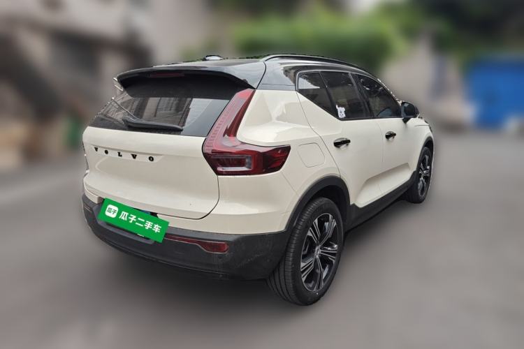 Used Volvo XC40 2021 T4 Four-Wheel Drive Smart Luxury Edition Rear Right 45 Deg