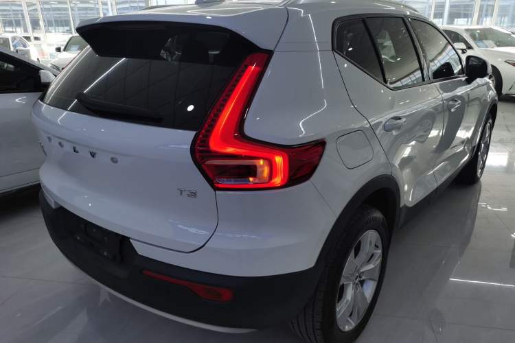 Used Volvo XC40 2021 T3 Smart & Stylish Edition Rear Right 45 Deg