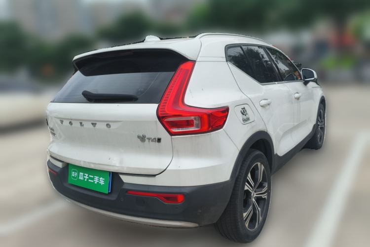 Used Volvo XC40 2021 T4 Four-Wheel Drive Smart Luxury Edition Rear Right 45 Deg