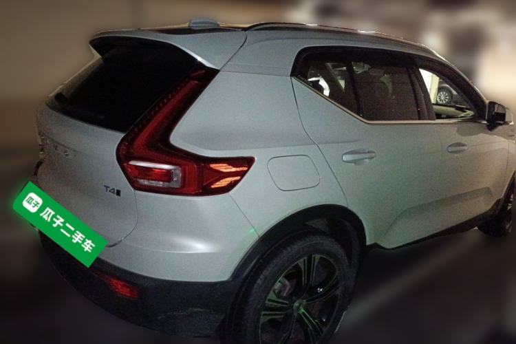 Used Volvo XC40 2021 T4 Four-Wheel Drive Smart Luxury Edition Rear Right 45 Deg