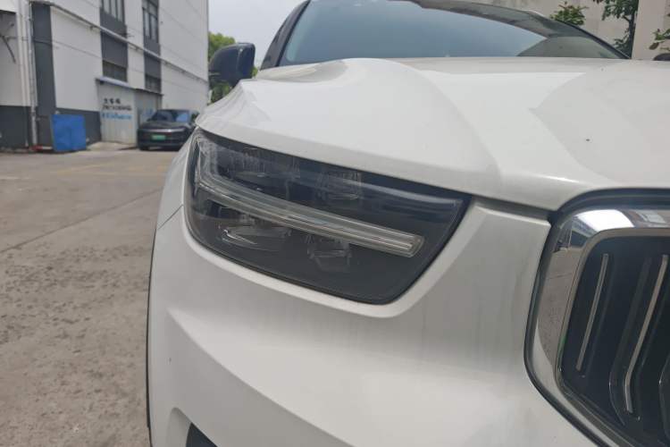 Used Volvo XC40 2021 T4 Four-Wheel Drive Smart Luxury Edition Right Front Headlight