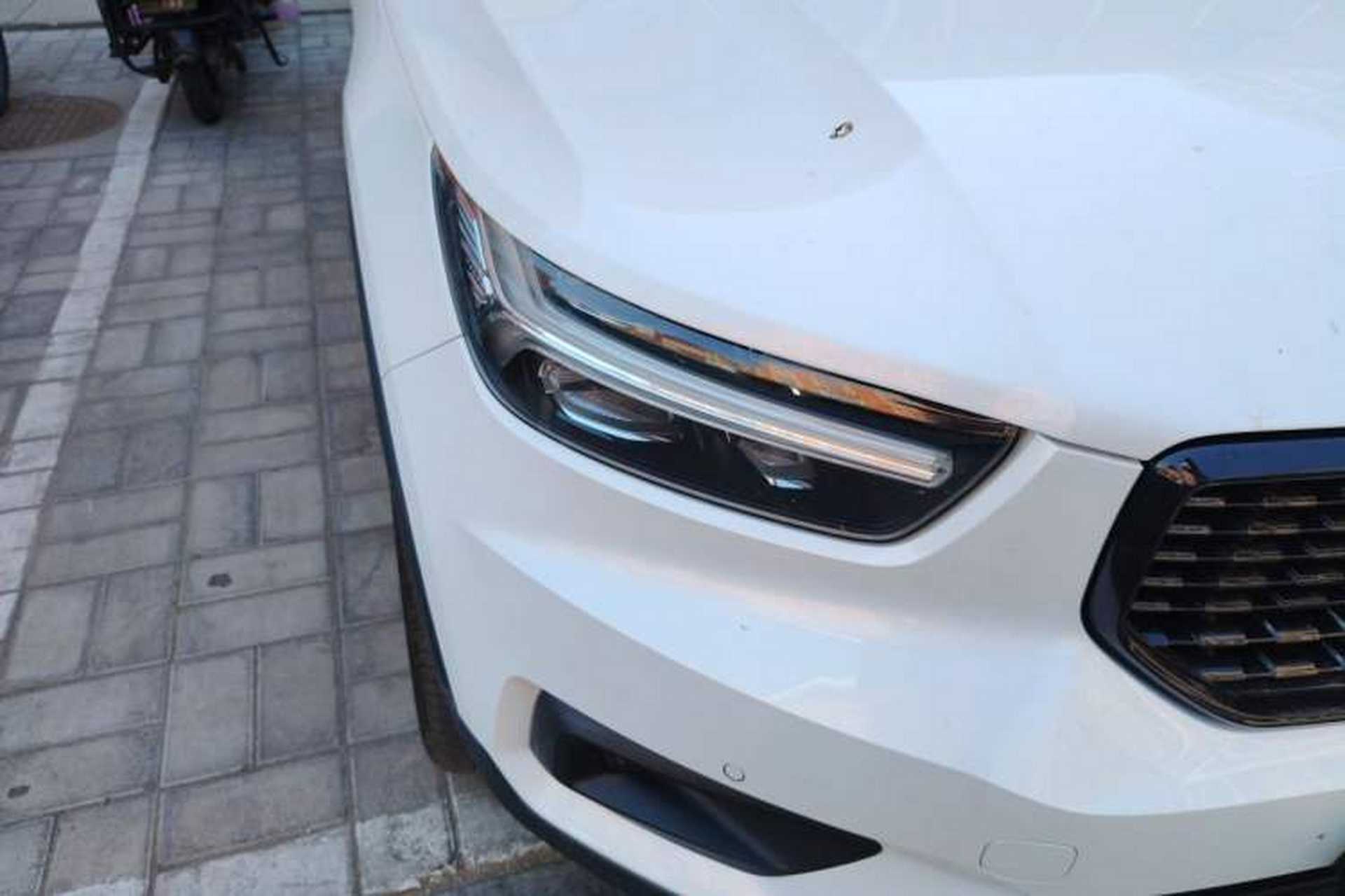 Used Volvo XC40 2021 T4 Four-Wheel Drive Zhiya Sport Edition Right Front Headlight