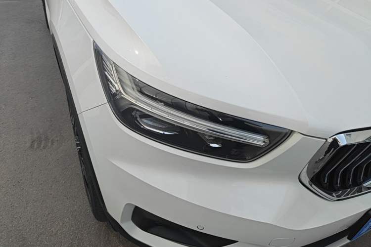 Used Volvo XC40 2021 T4 Four-Wheel Drive Smart Luxury Edition Right Front Headlight