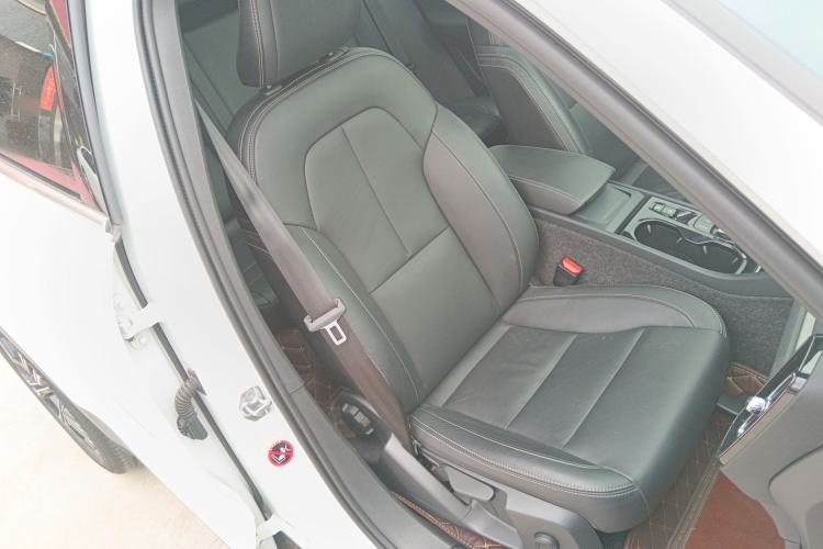Used Volvo XC40 2021 T4 Four-Wheel Drive Smart Luxury Edition Right Front Seat