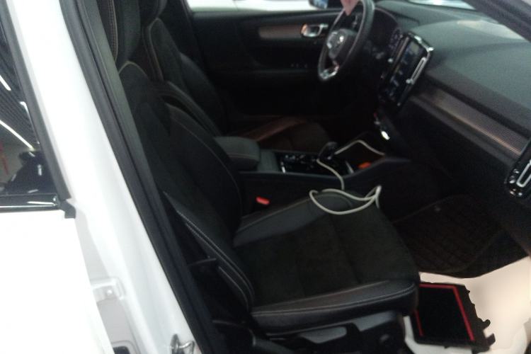 Used Volvo XC40 2021 T4 Four-Wheel Drive Smart & Sporty Edition Right Front Seat