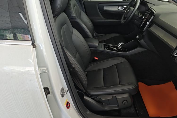 Used Volvo XC40 2021 T4 Four-Wheel Drive Smart Luxury Edition Right Front Seat