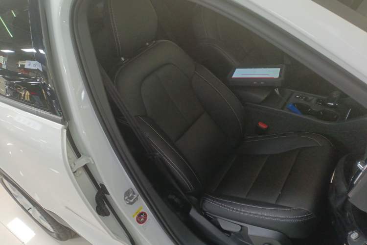 Used Volvo XC40 2021 T3 Smart & Stylish Edition Right Front Seat