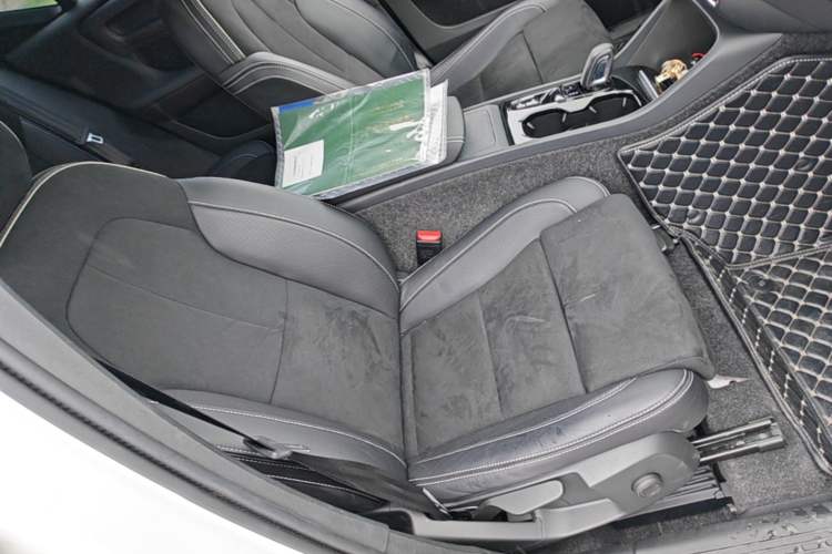 Used Volvo XC40 2021 T4 Four-Wheel Drive Smart & Sporty Edition Right Front Seat