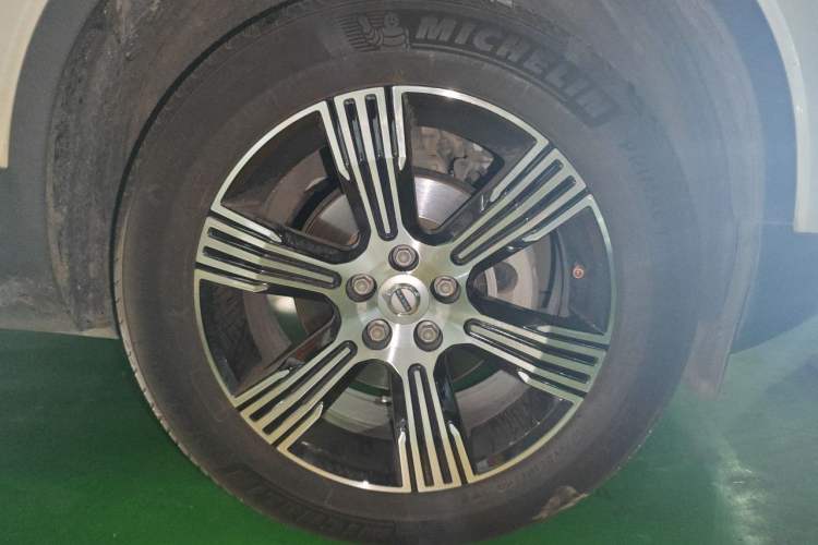 Used Volvo XC40 2021 T3 Zhiyuan Luxury Edition Right Front Wheel Hub