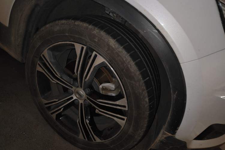 Used Volvo XC40 2021 T4 Four-Wheel Drive Smart Luxury Edition Right Front Wheel Hub