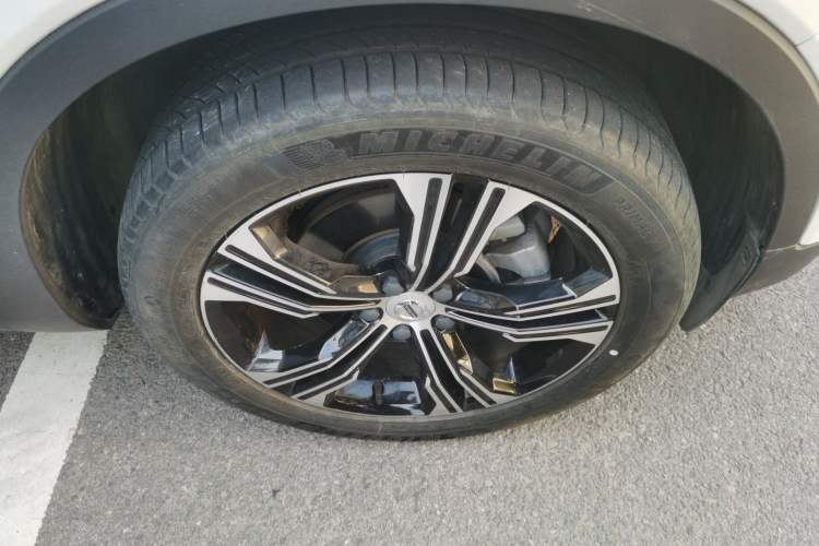 Used Volvo XC40 2021 T4 Four-Wheel Drive Smart Luxury Edition Right Front Wheel Hub