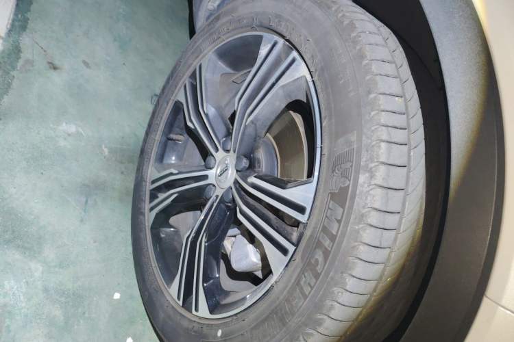Used Volvo XC40 2021 T4 Four-Wheel Drive Smart Luxury Edition Right Front Wheel Hub