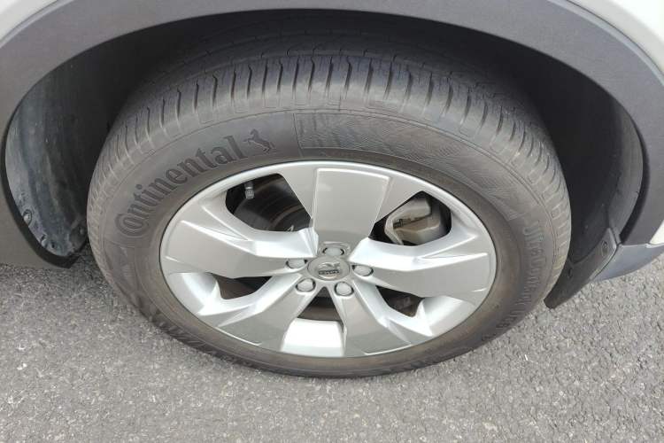 Used Volvo XC40 2021 T4 Four-Wheel Drive Smart Luxury Edition Right Front Wheel Hub