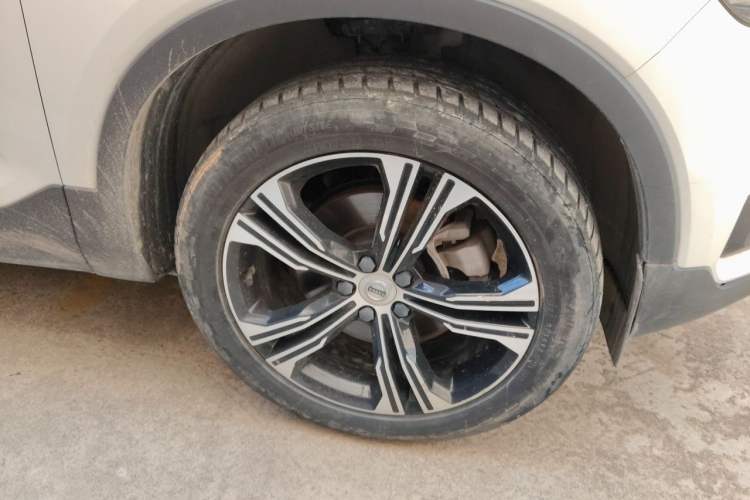 Used Volvo XC40 2021 T4 Four-Wheel Drive Smart Luxury Edition Right Front Wheel Hub
