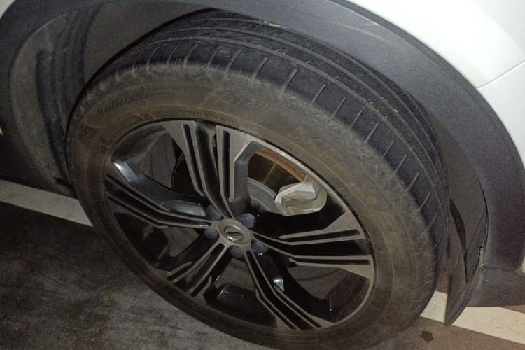 Used Volvo XC40 2021 T4 Four-Wheel Drive Smart Luxury Edition Right Front Wheel Hub