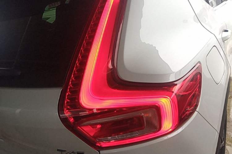 Used Volvo XC40 2021 T4 Four-Wheel Drive Smart Luxury Edition Right Rear Taillight