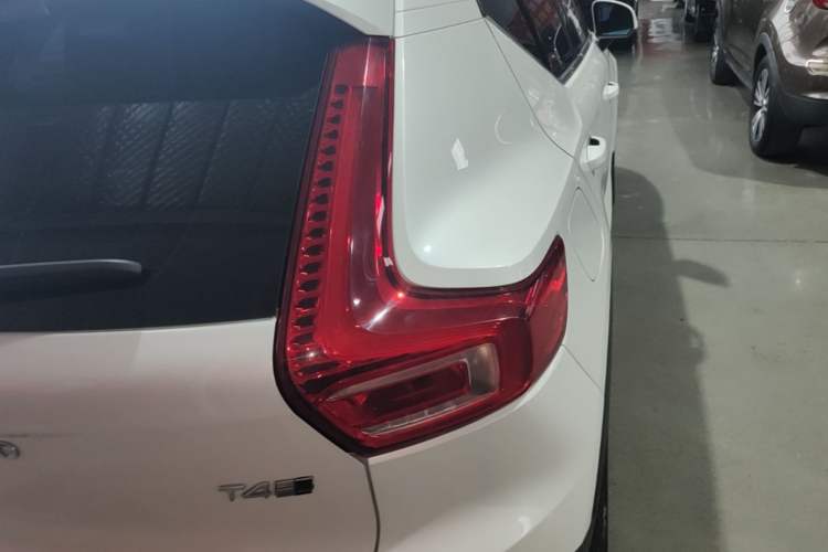 Used Volvo XC40 2021 T4 Four-Wheel Drive Smart Luxury Edition Right Rear Taillight