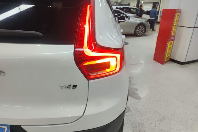 Used Volvo XC40 2021 T4 Four-Wheel Drive Smart Luxury Edition Right Rear Taillight