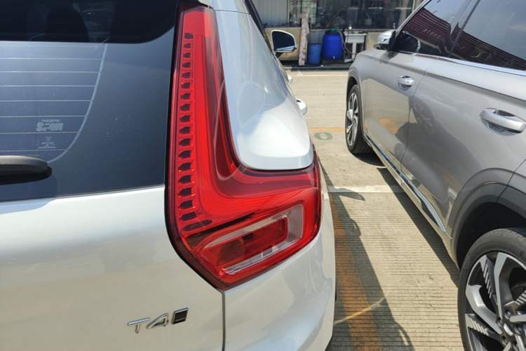 Used Volvo XC40 2021 T4 Four-Wheel Drive Smart Luxury Edition Right Rear Taillight