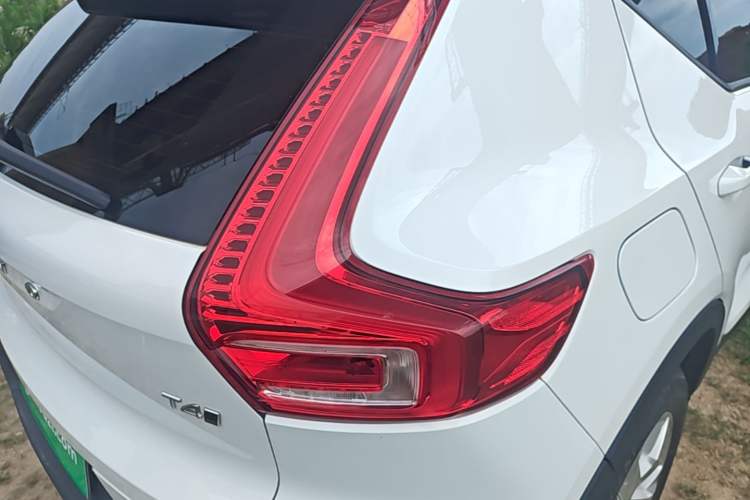 Used Volvo XC40 2021 T4 4x4 SmartDrive Fashion Edition Right Rear Taillight