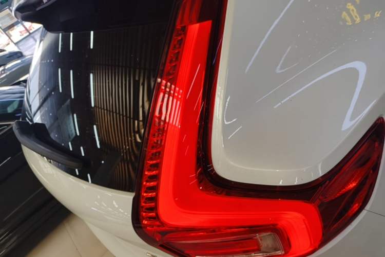 Used Volvo XC40 2021 T4 Four-Wheel Drive Smart Luxury Edition Right Rear Taillight
