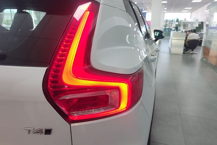 Used Volvo XC40 2021 T4 Four-Wheel Drive Smart Luxury Edition Right Rear Taillight