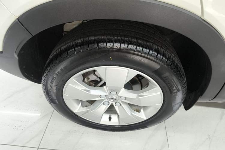 Used Volvo XC40 2021 T4 4x4 SmartDrive Fashion Edition Right Rear Wheel Hub