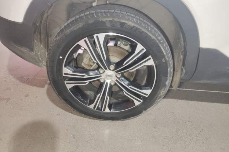 Used Volvo XC40 2021 T4 Four-Wheel Drive Smart Luxury Edition Right Rear Wheel Hub