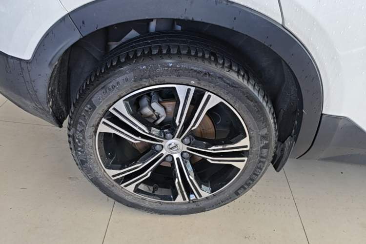 Used Volvo XC40 2021 T4 Four-Wheel Drive Smart Luxury Edition Right Rear Wheel Hub