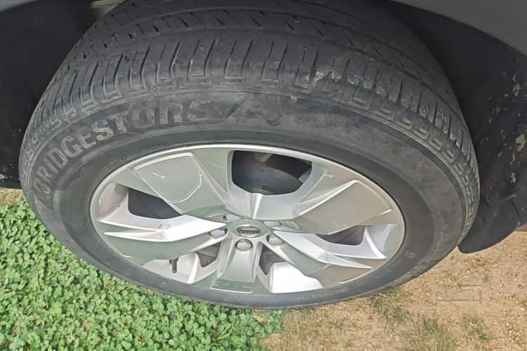 Used Volvo XC40 2021 T4 4x4 SmartDrive Fashion Edition Right Rear Wheel Hub