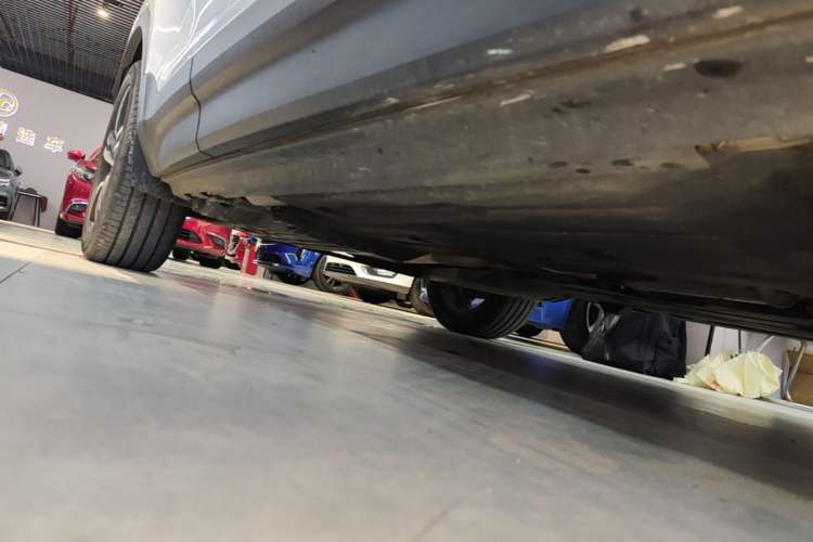 Used Volvo XC40 2021 T4 Four-Wheel Drive Zhiya Sport Edition Right Side Sill