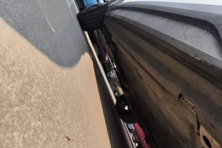 Used Volvo XC40 2021 T4 Four-Wheel Drive Smart Luxury Edition Right Side Sill