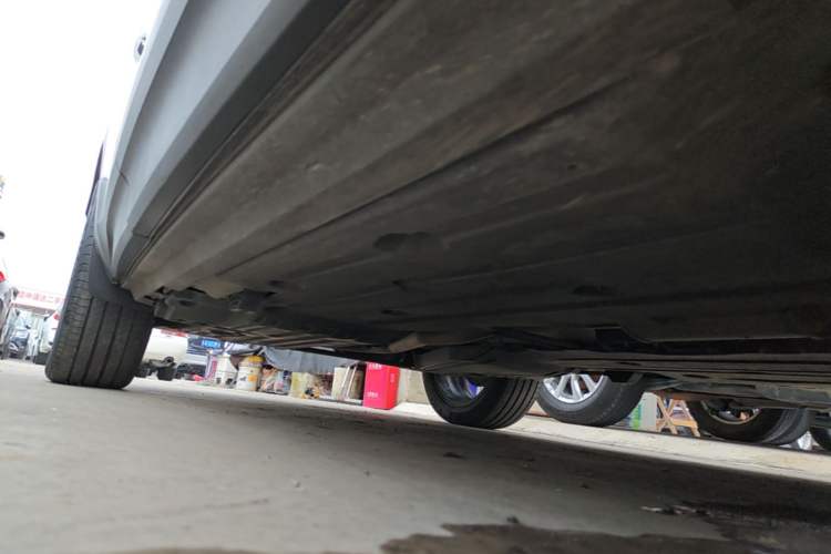 Used Volvo XC40 2021 T4 Four-Wheel Drive Smart & Sporty Edition Right Side Sill
