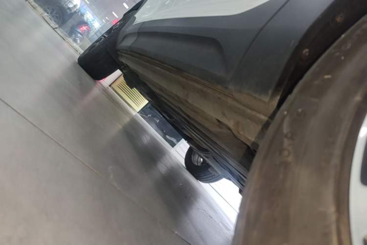 Used Volvo XC40 2021 T4 Four-Wheel Drive Smart Luxury Edition Right Side Sill