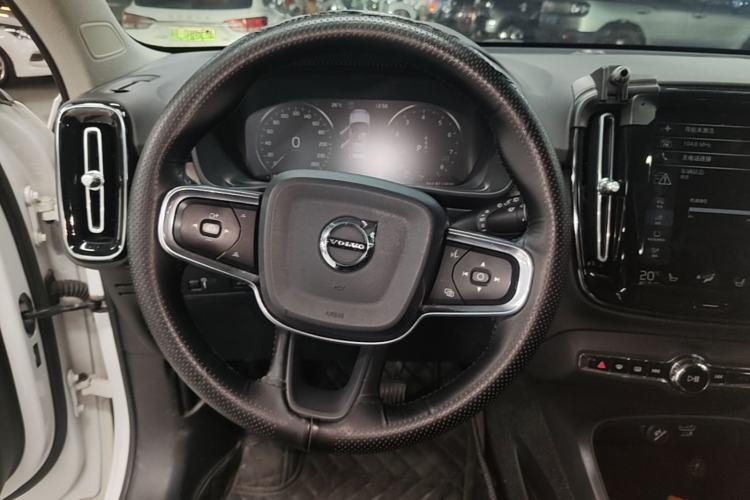 Used Volvo XC40 2021 T4 Four-Wheel Drive Smart Luxury Edition Steering Wheel