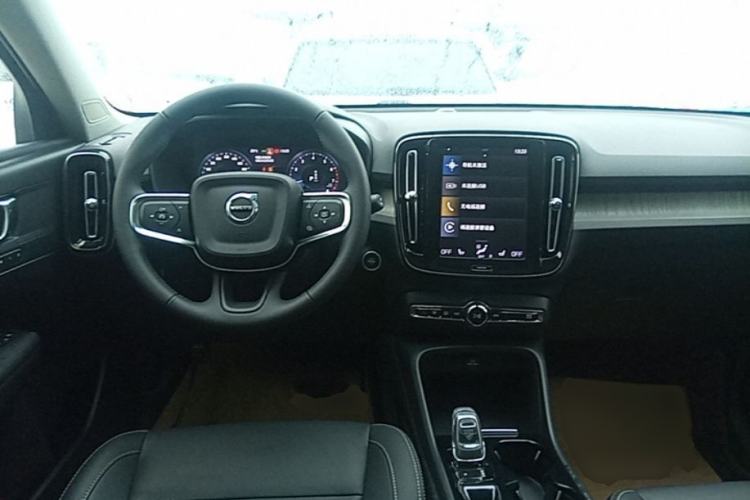 Used Volvo XC40 2021 T4 Four-Wheel Drive Smart Luxury Edition Steering Wheel