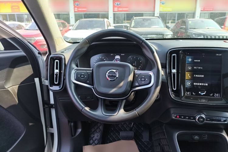Used Volvo XC40 2021 T4 Four-Wheel Drive Smart Luxury Edition Steering Wheel