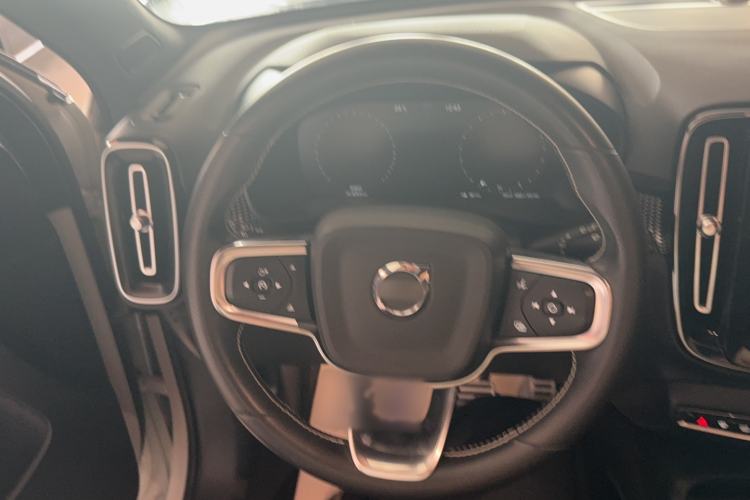 Used Volvo XC40 2021 T4 Four-Wheel Drive Smart & Sporty Edition Steering Wheel