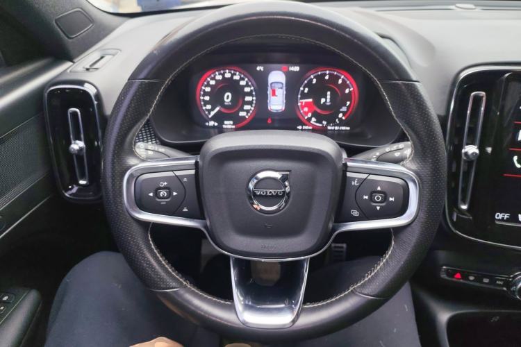 Used Volvo XC40 2021 T4 Four-Wheel Drive Smart & Sporty Edition Steering Wheel